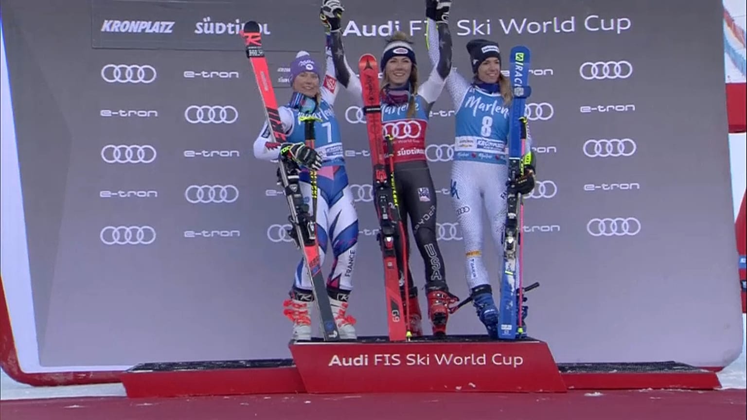 Siegerpodest mit Shiffrin, Worley und Bassino