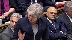 Brexit: Συντριπτική ήττα της Τερέζα Μέι στη Βουλή