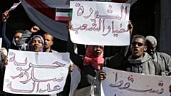 نظرة فاحصة-المحتجون بالسودان يريدون إنهاء حكم البشير المستمر منذ 30 عاما