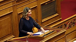 Περιοριστικοί όροι στον 63χρονο για απειλές στην Κ. Παπακώστα