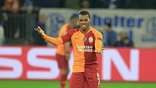 Rodrigues ilk maçına çıkamadan kırmızı kart gördü