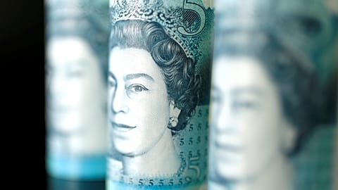 British five pound banknotes
