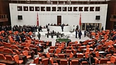 Rafinerilere kaçak akaryakıt alma yükümlülüğü: Ekonomide düzenlemeler içeren torba teklif yasalaştı