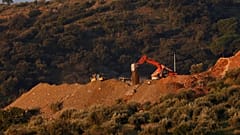 Un túnel paralelo al pozo, principal plan para sacar a Julen del pozo en el cuarto día de rescate