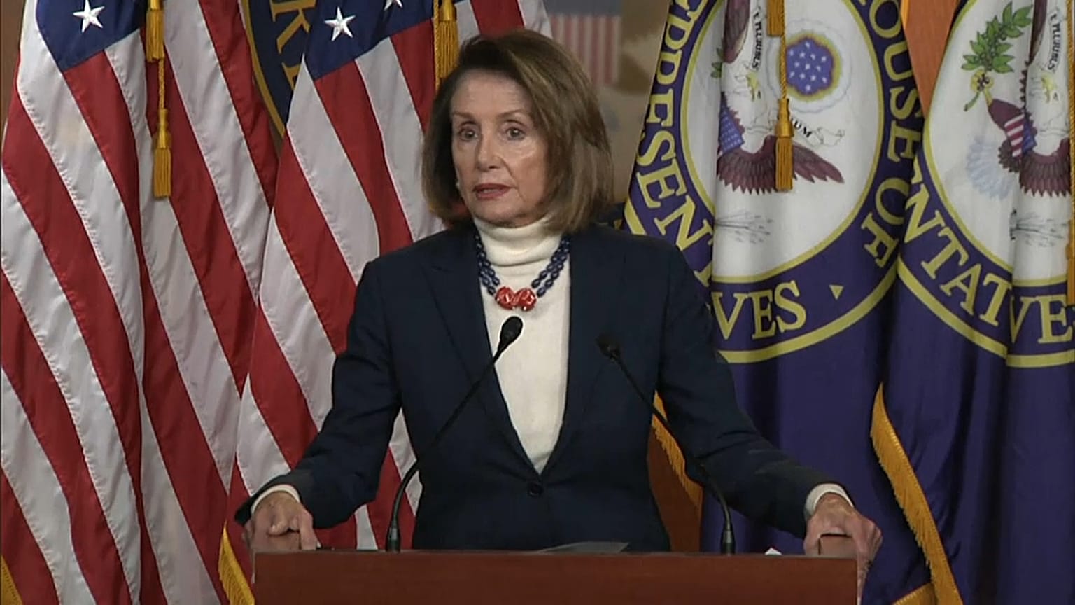 "Shutdown" : Donald Trump prive de voyage son adversaire, Nancy Pelosi