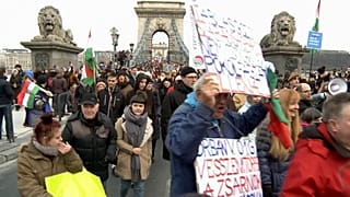 Országos tüntetés, mérsékelt erővel
