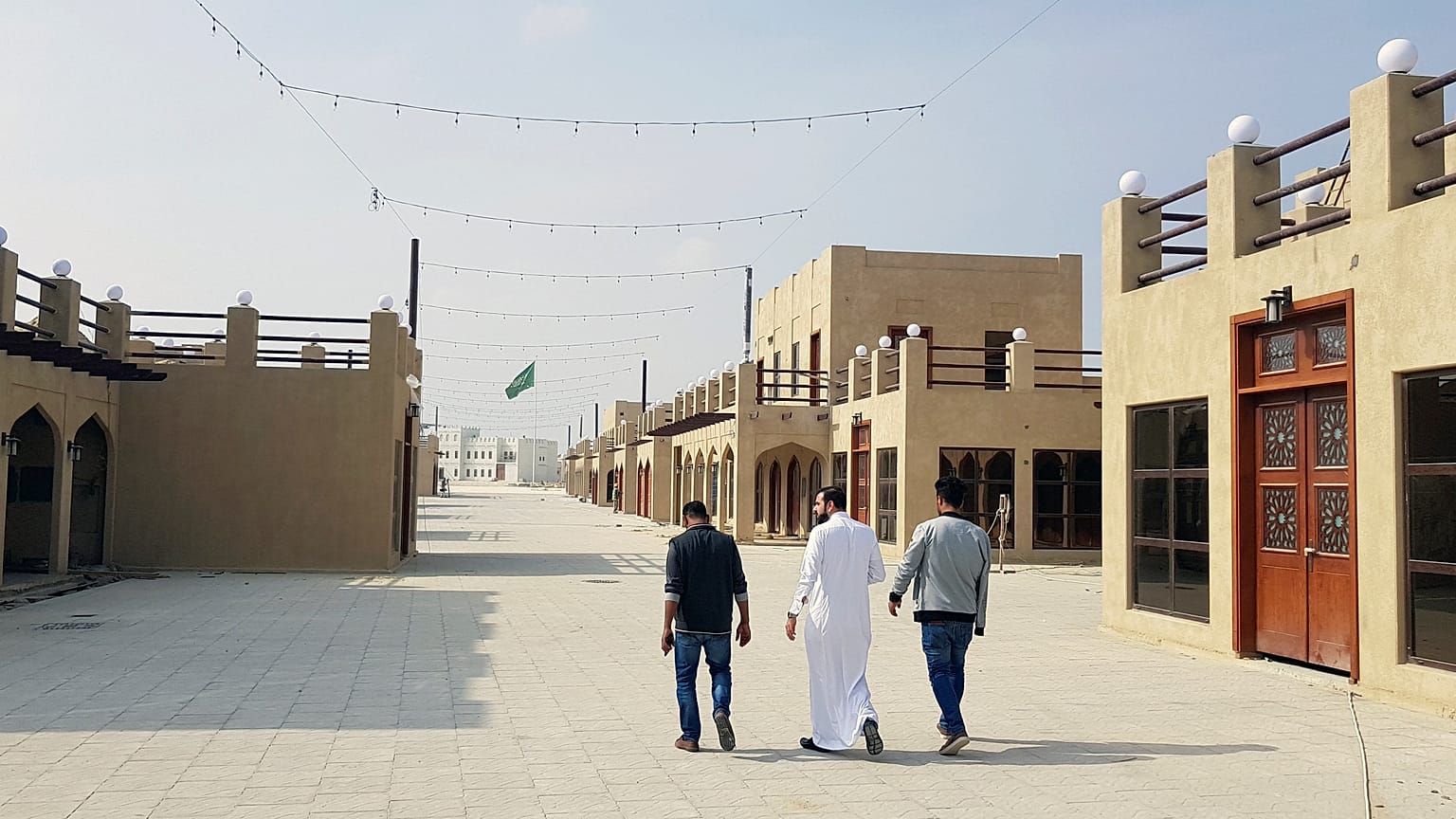 بعد أن سوّته بالأرض.. السعودية تضخ استثمارات في حي المسورة بالعوامية