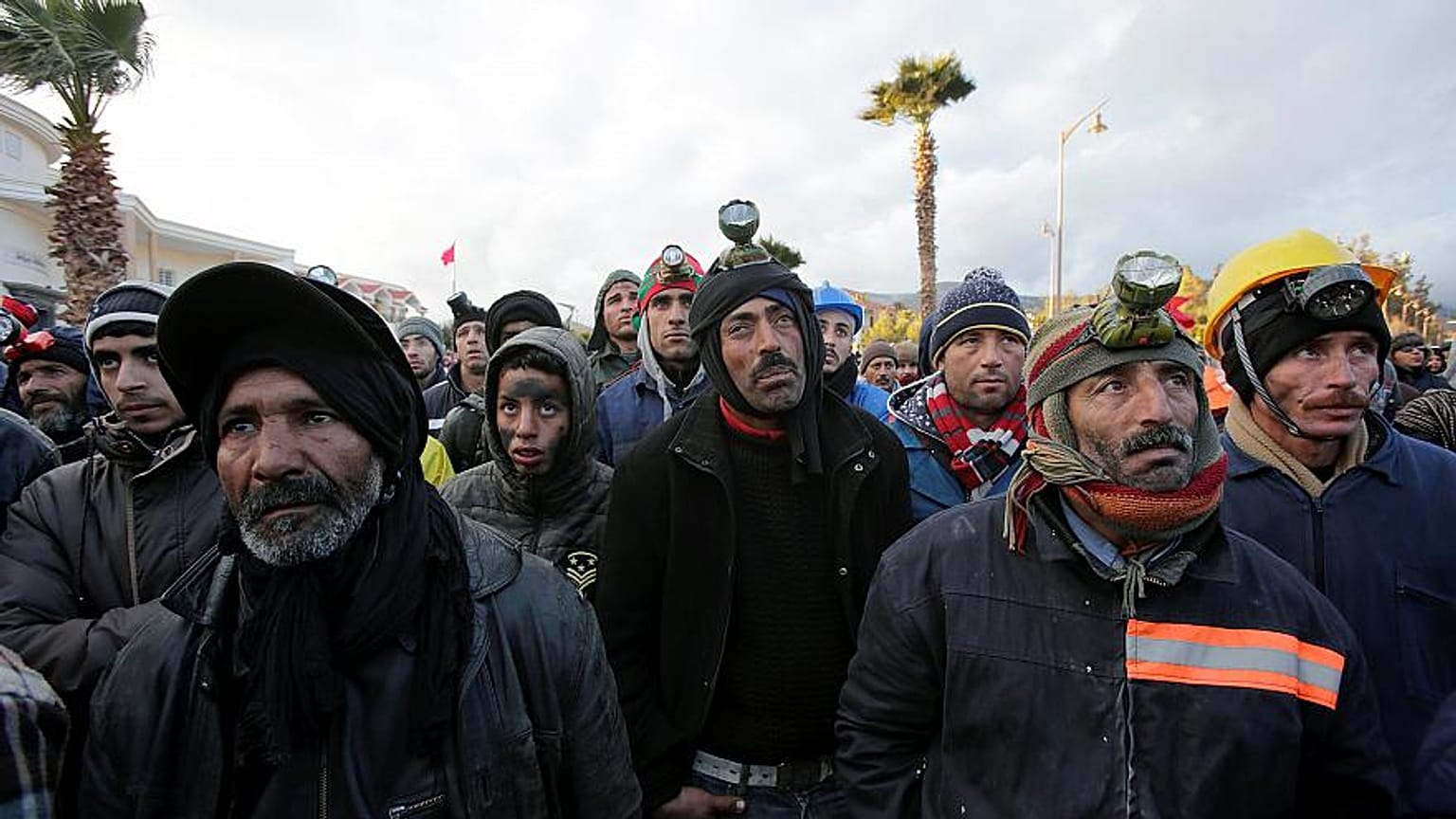 بعد سنة من اندلاع الاحتجاجات.. القضاء المغربي يحكم بسجن 18 من ناشطي حراك "جرادة"