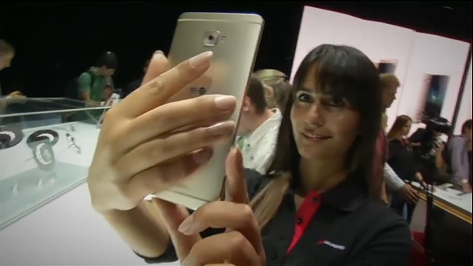 Almanya'da casuslukla suçlanan teknoloji devi Huawei'nin yasaklanması gündemde
