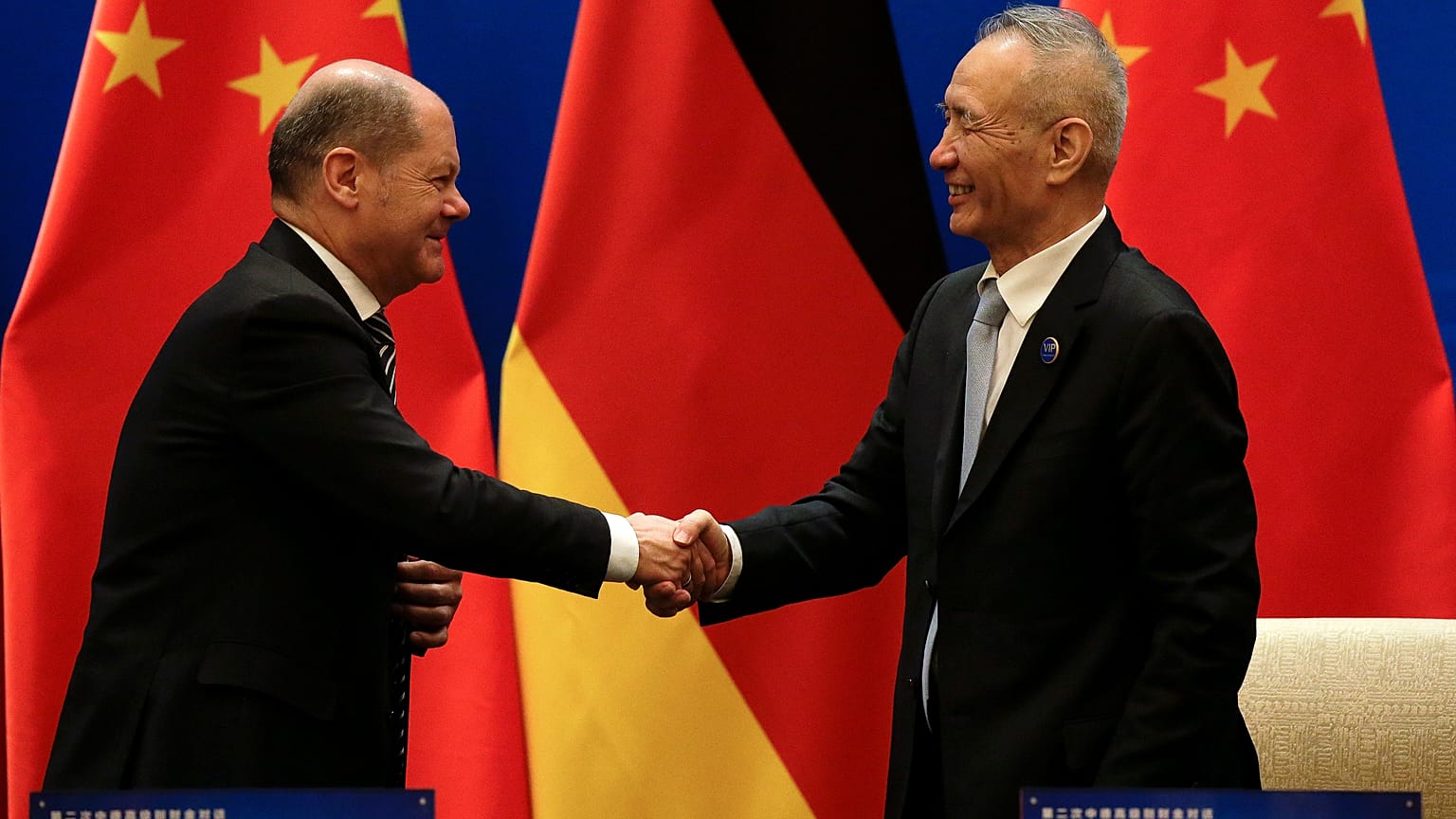 Olaf Scholz und Liu He in Peking