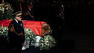 Murdered Polish mayor's body lies in state at solidarity museum