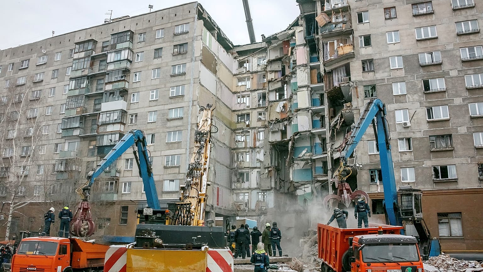 روسيا تكذّب مزاعم داعش بشأن تفجير مبنى خلّف 39 قتيلاً  
