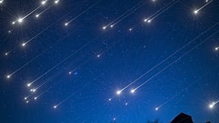 Havai fişeğe alternatif: Japonlar yapay meteor yağmuru için uzaya uydu gönderdi