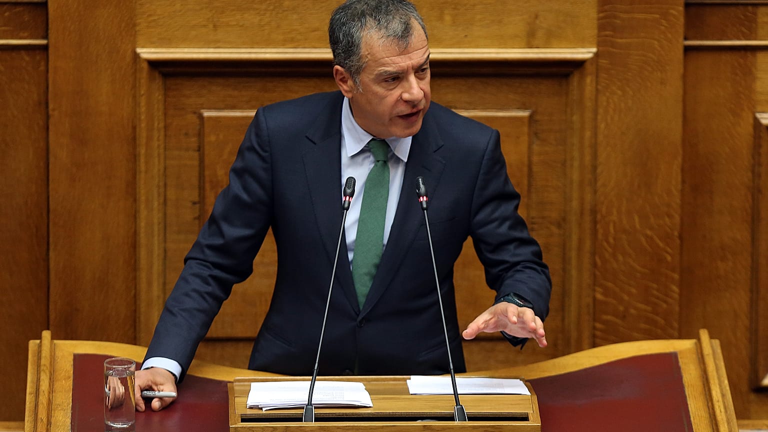 Στ. Θεοδωράκης: «Ναι» στις Πρέσπες - «Όχι» στον Τσίπρα