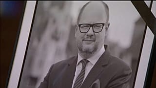 Thousands march alongside murdered Gdansk mayor's coffin