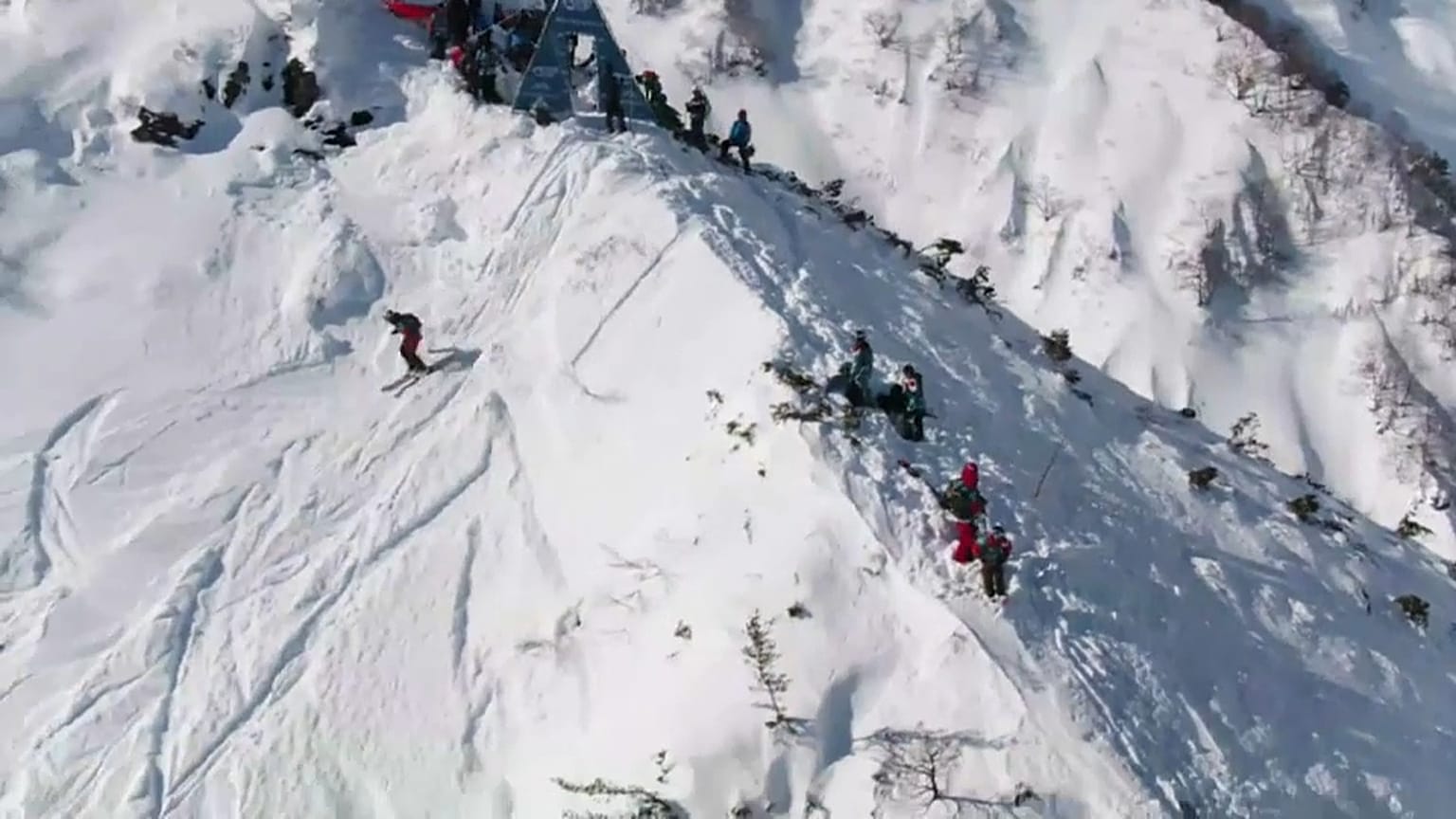 A világ legjobb snowboardosai parádéztak