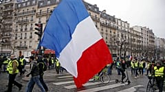 L'acte 10 des "gilets jaunes" en France