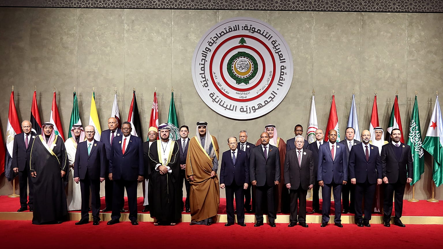 الرئيس اللبناني يدعو لتكثيف الجهود لإعادة اللاجئين السوريين