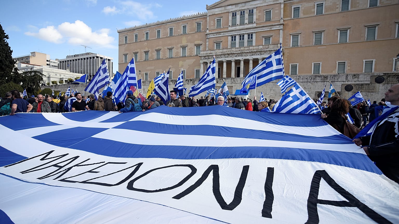 Συλλαλητήριο στο Σύνταγμα: Τι λένε οι πολίτες (vid)
