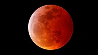 تماشای ابرماه گرگ خونین در سراسر جهان 