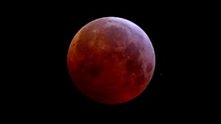 El último eclipse total de luna hasta 2022, en imágenes 