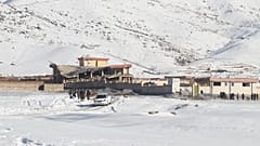Afganistan: Taliban militanlarının vurduğu Wardak kentindeki askeri üs
