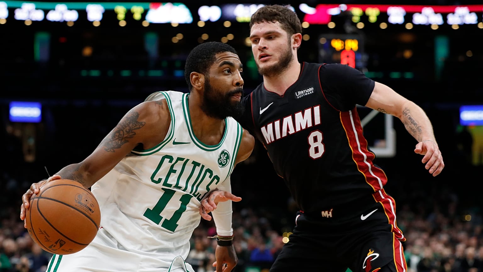 Kyrie Irving (Boston Celtics) gegen Tyler Johnson (Miami Heat)