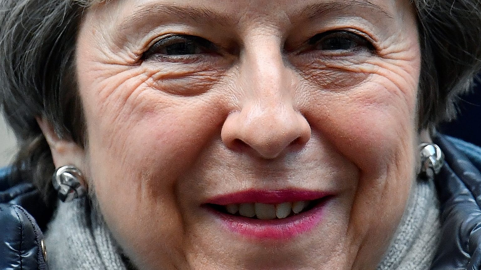 Brexit: Η Τερέζα Μέι ψάχνει την «χρυσή τομή»