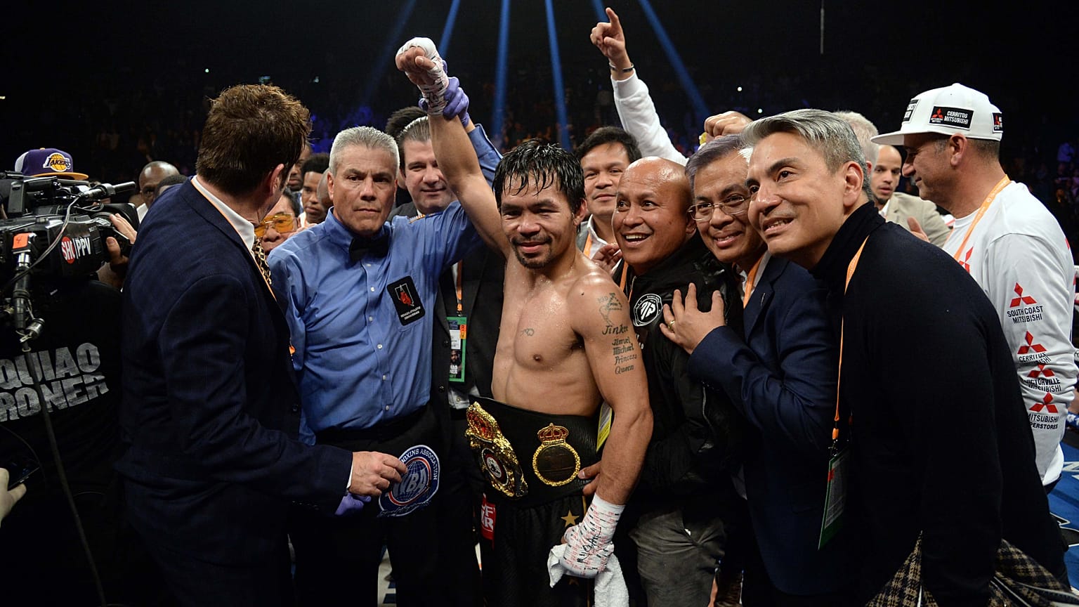 Manny Pacquiao non molla: "Ora voglio Mayweather"
