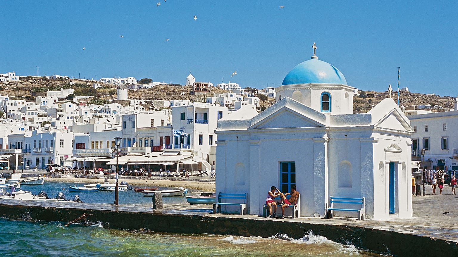 Eurostat: Πάνω από 111 εκατ. οι διανυκτερεύσεις στην Ελλάδα για το 2018