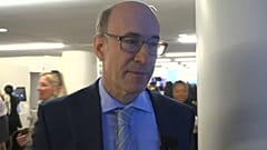 "Brexit": Ex-IWF-Volkswirt Rogoff warnt vor Produktivitätsrückschlag am Finanzplatz Europa
