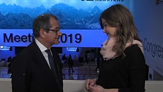 Davos: "Italia respetará el déficit aunque haya menos crecimiento"