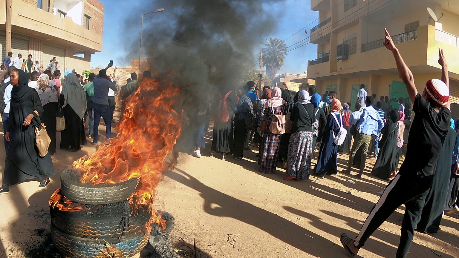Sudan güvenlik güçleri, protestocuları dağıtmaya çalıştı