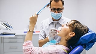 دراسة علمية جديدة تكشف...الزهايمر سببه الفم