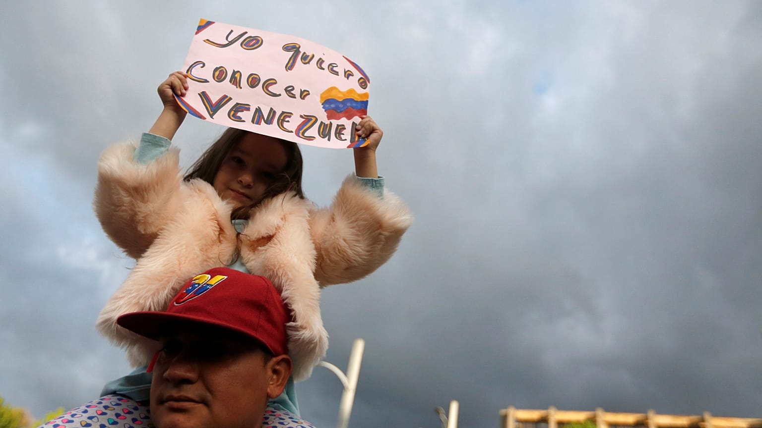 Dünya Maduro ve Guaido arasında bölündü: Avrupa Parlamentosu Guaido'yu destekledi