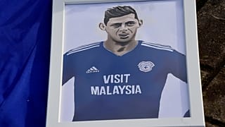 إيقاف البحث عن الطائرة التي كانت تقل لاعب كرة القدم الأرجنتيني إيمليانو سالا فوق القنال الإنكليزي