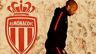 "Монако" отстранил Тьерри Анри