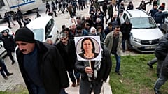 Açlık grevindeki HDP milletvekili Leyla Güven şartlı tahliye edildi