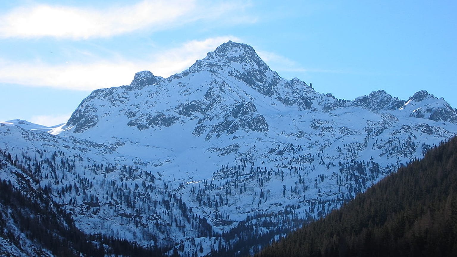 La Thuile: scontro tra aereo turistico ed elicottero, ci sono vittime
