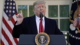 Trump: Federal hükümetin açık kalması için geçici anlaşma sağladık