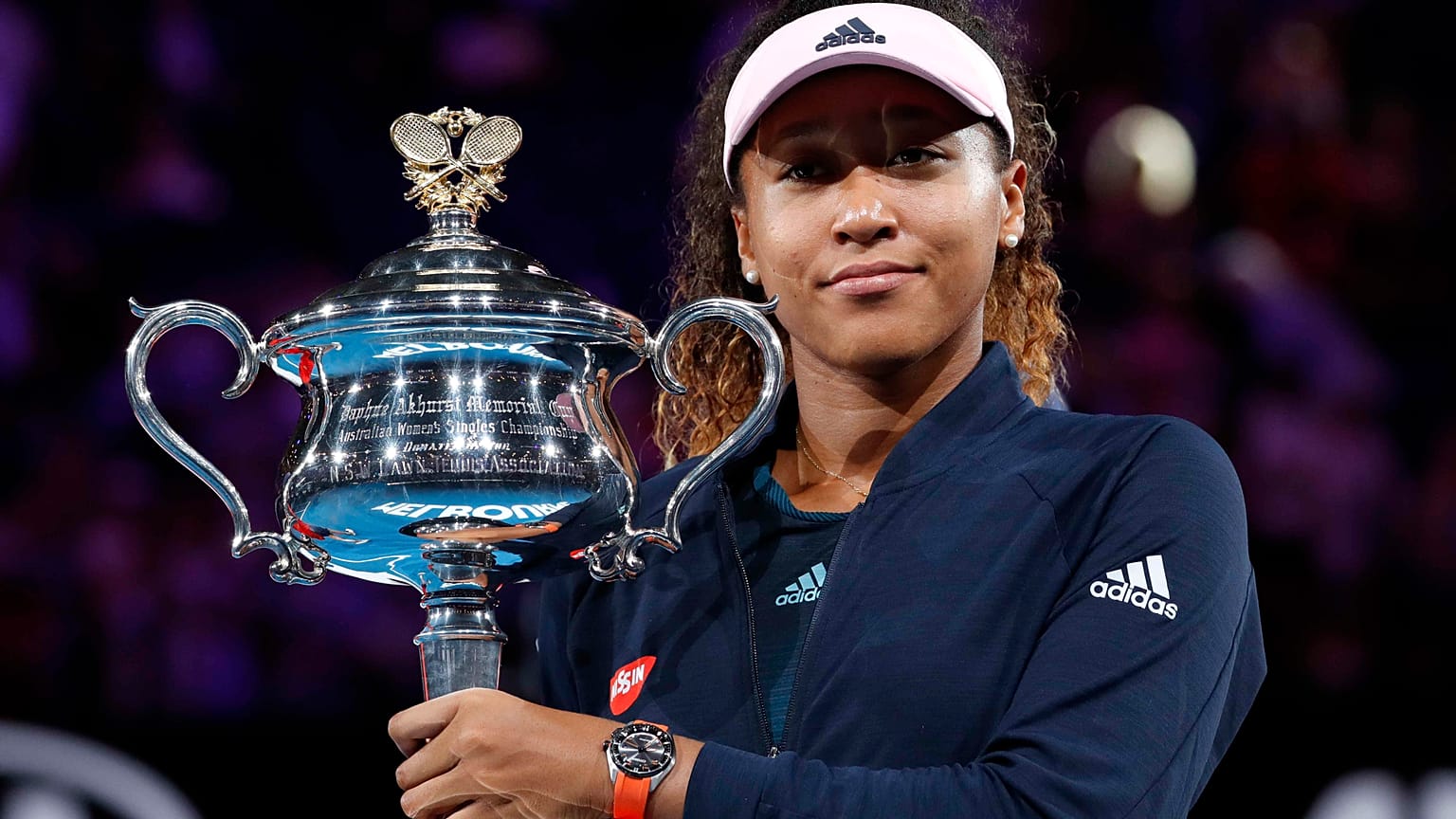 Avustralya Açık Tenis Turnuvası'nın şampiyonu Japon Osaka dünya bir numarası oldu   