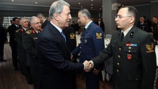 Milli Savunma Bakanı Akar'dan yeni askerlik sistemi açıklaması