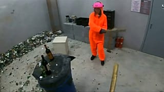 "Anger rooms": Wo der Alltagsgestresste zurückschlägt