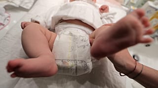 AB ülkelerinin tamamında babalık izni en az 10 gün olacak