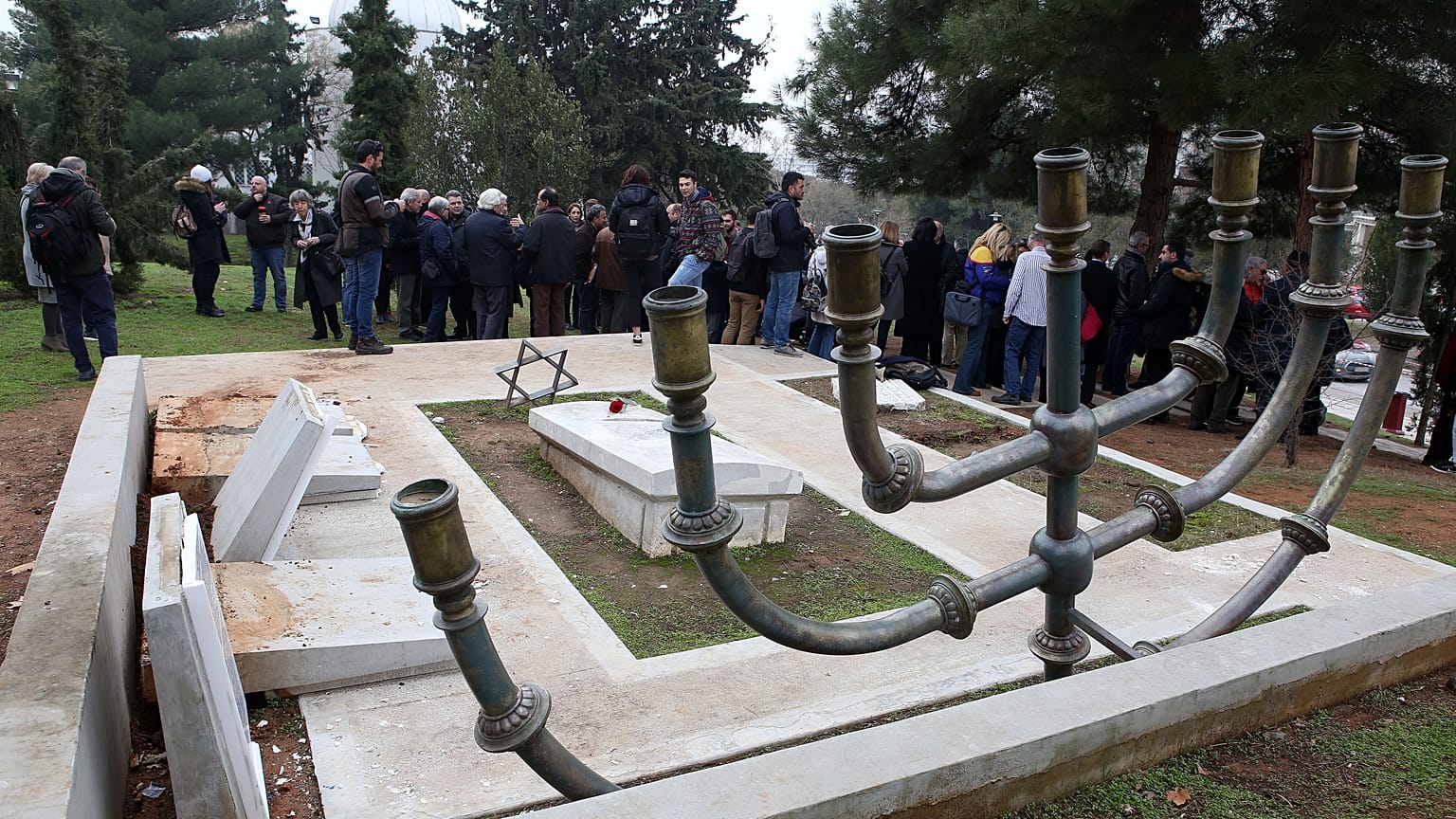 Διαμαρτυρία για τον βανδαλισμό του εβραϊκού μνημείου του ΑΠΘ 