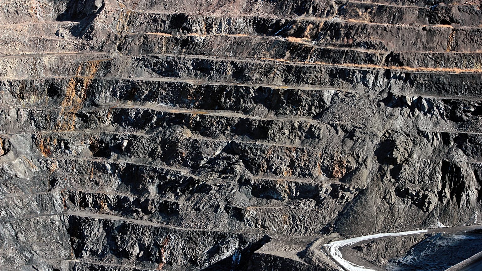 Spanish mining towns in economic meltdown due to pit closures 
