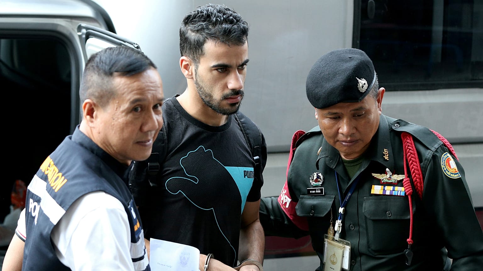 تايلاند تستعد لترحيل لاعب كرة قدم بحريني معارض لحكم الملك حمد
