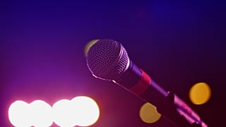 Stöhnen statt singen: Olivia Jones eröffnet erste deutsche Porno-Karaoke-Bar in Hamburg