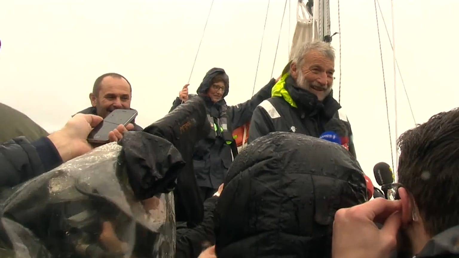 Vela: Jean Luc Van den Heede vince il Golden Globe 