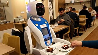 Budapeş'tenin robot garsonları